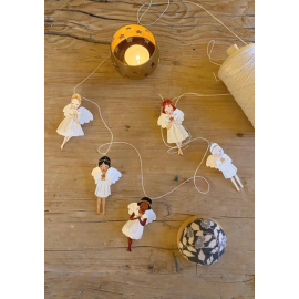 RECORTABLE CORO DE ANGELES - TALL HAT TALES