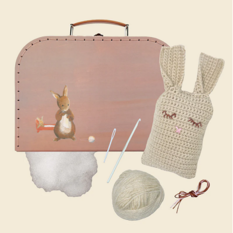 MALETIN CON KIT DE CROCHET CONEJO – EGMONT TOYS