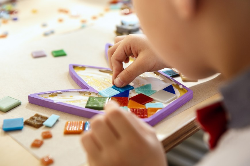 Manualidades para niños, los beneficios de dejar un tiempo para ellas